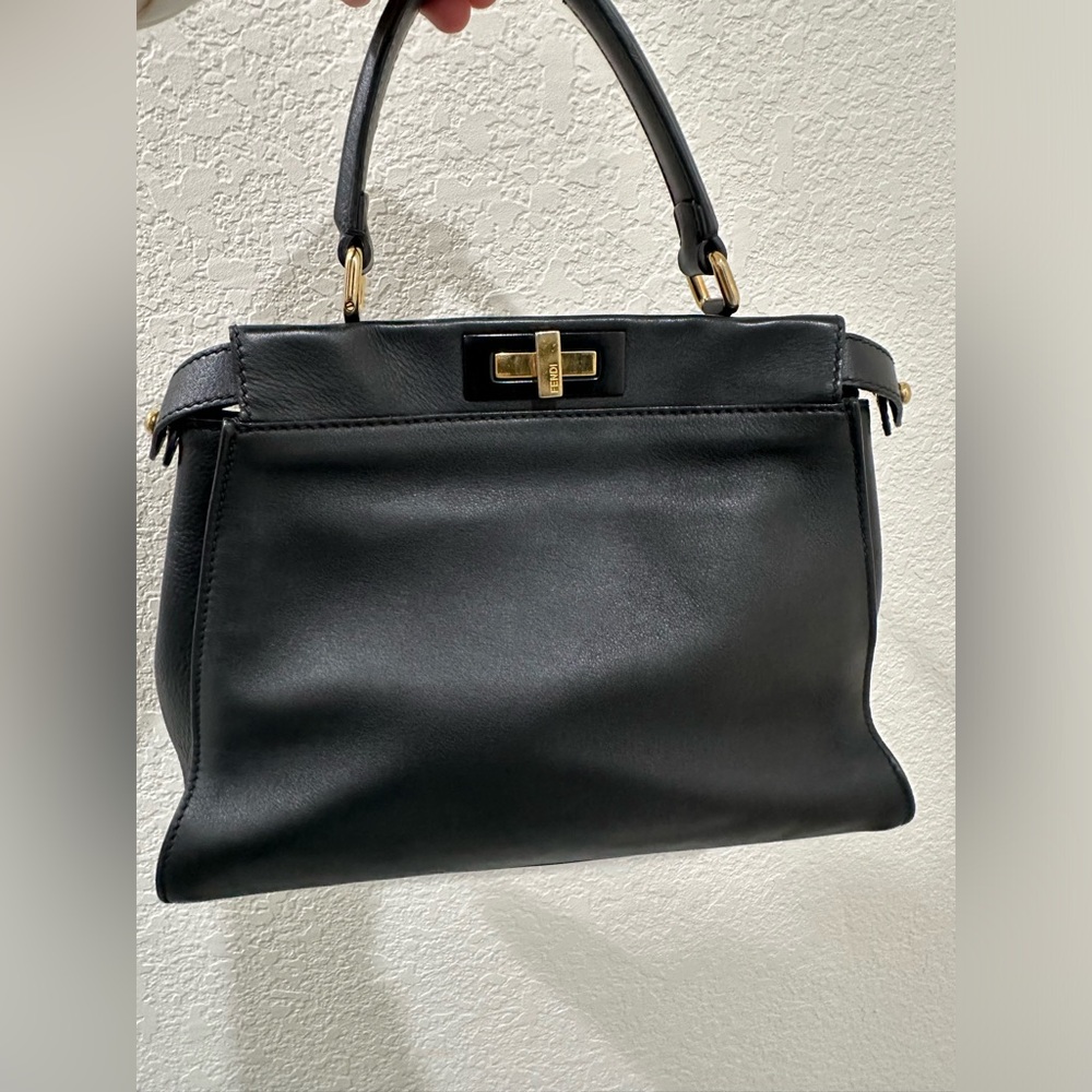 COPY - Fendi peekaboo